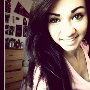 Meet your Posher, Nicole